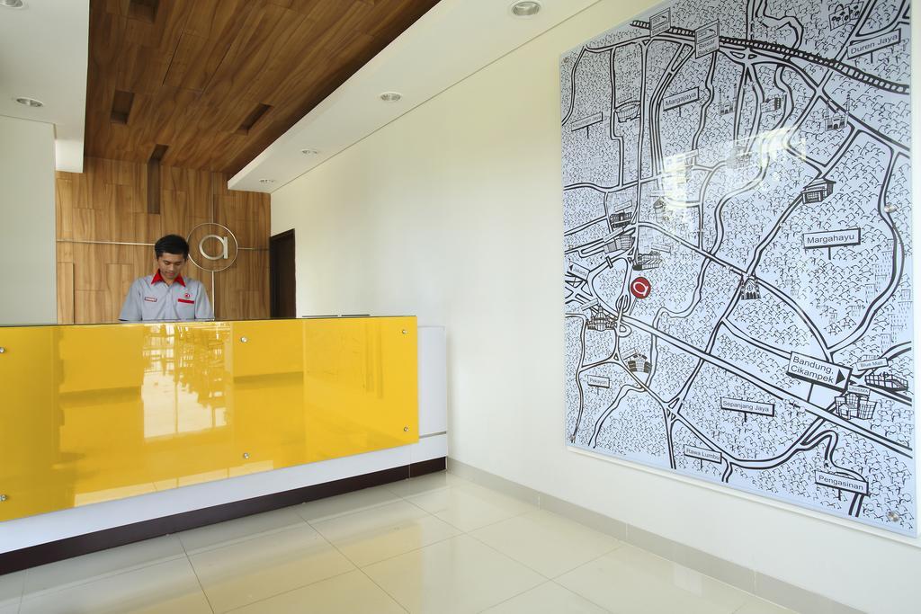 Amaris Hotel Bekasi Barat Екстер'єр фото