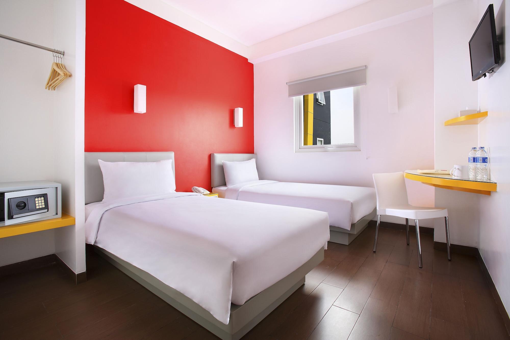Amaris Hotel Bekasi Barat Екстер'єр фото