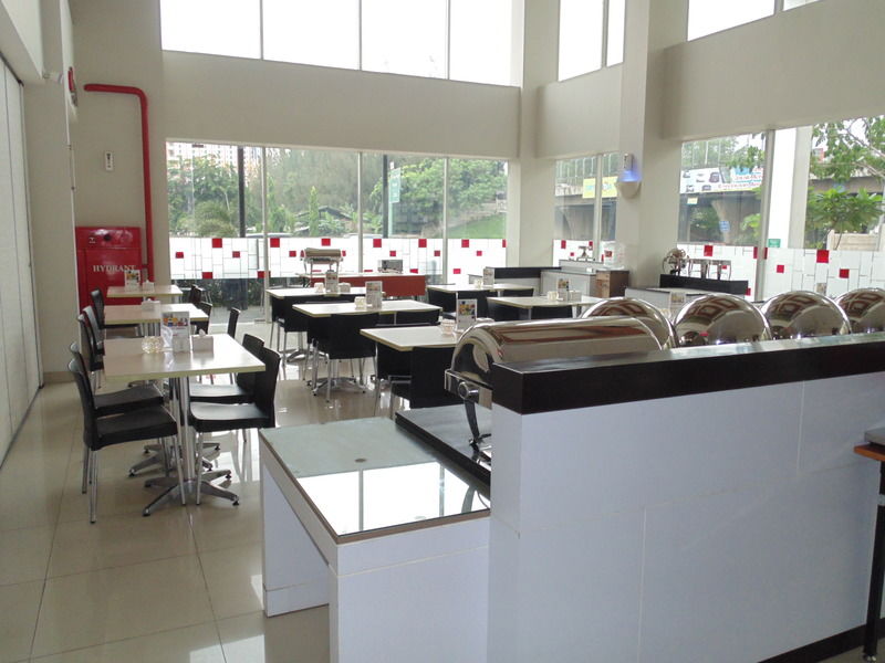 Amaris Hotel Bekasi Barat Екстер'єр фото
