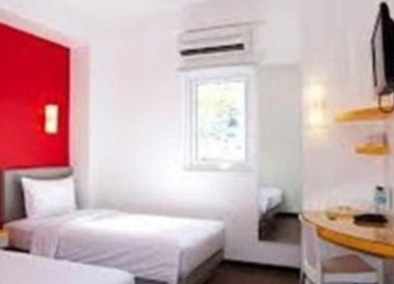 Amaris Hotel Bekasi Barat Екстер'єр фото